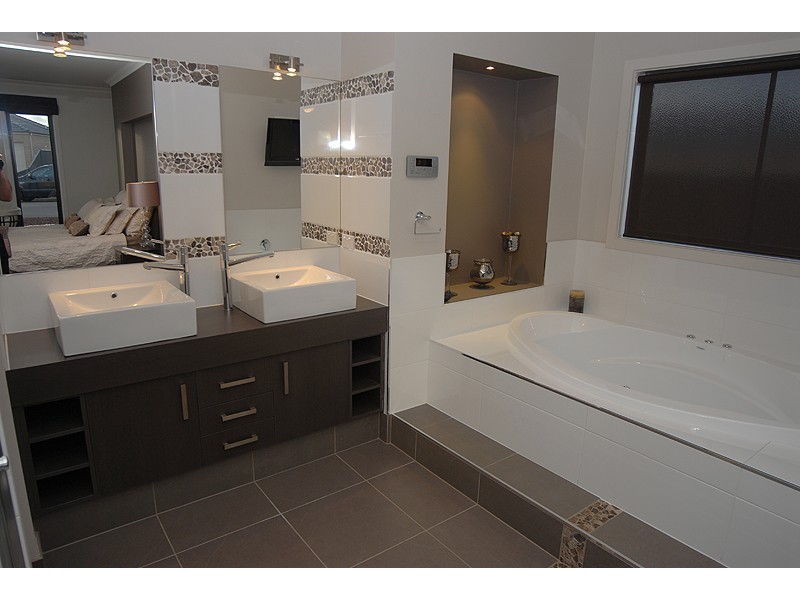 45 Lawrie Drive, Alfredton VIC 3350