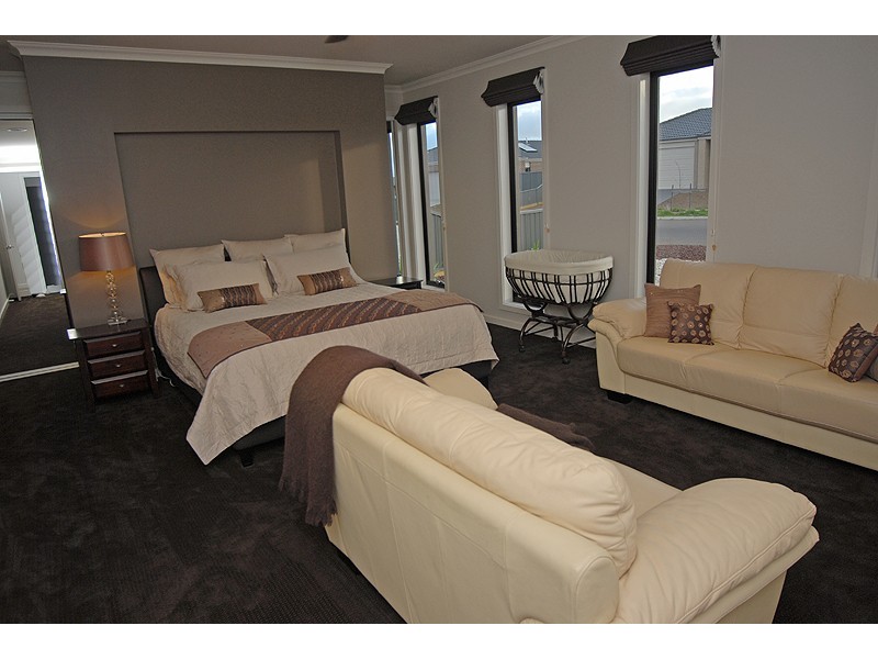 45 Lawrie Drive, Alfredton VIC 3350