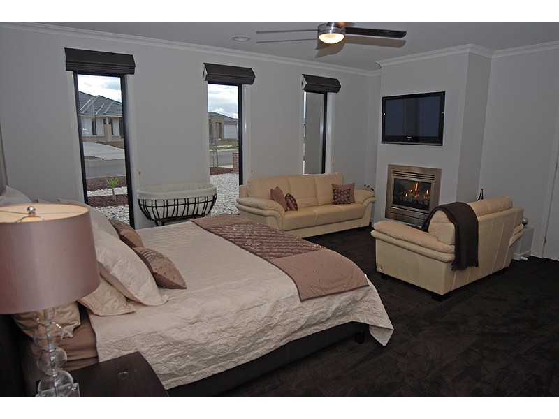 45 Lawrie Drive, Alfredton VIC 3350