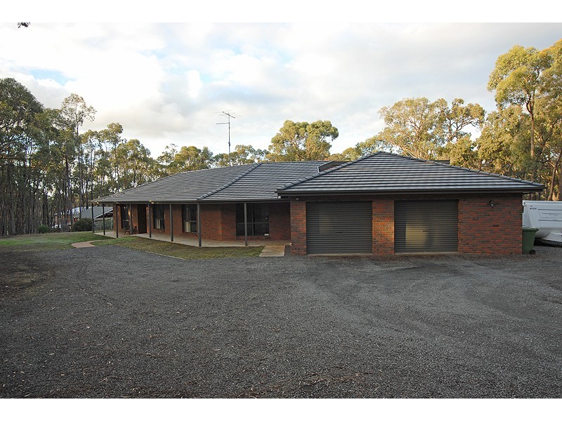 145 Post Office Road, Smythes Creek VIC 3351