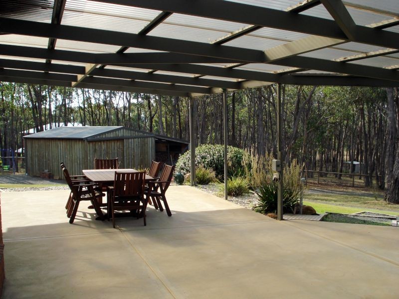 145 Post Office Road, Smythes Creek VIC 3351