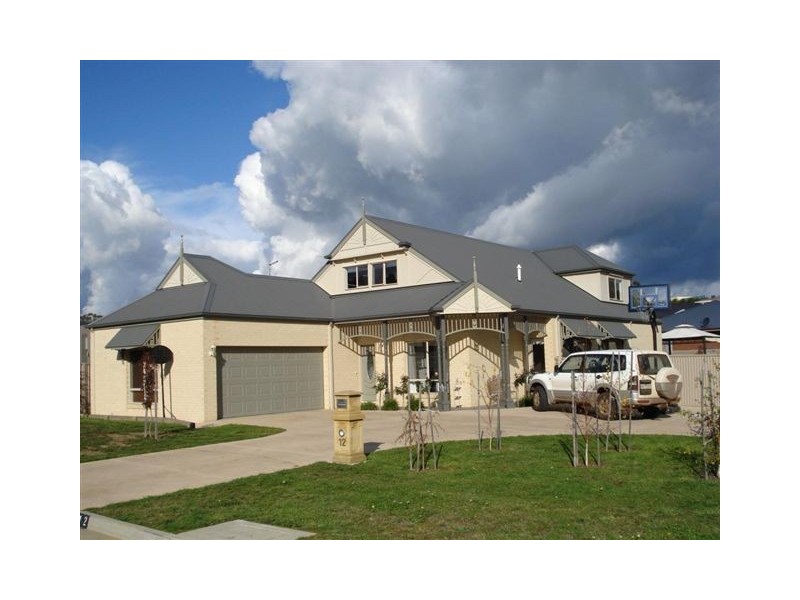 12 Oakdene Court, Ballarat North VIC 3350