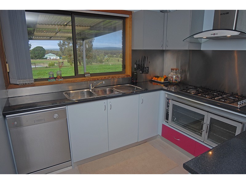 19 Cynthia Court, Haddon VIC 3351