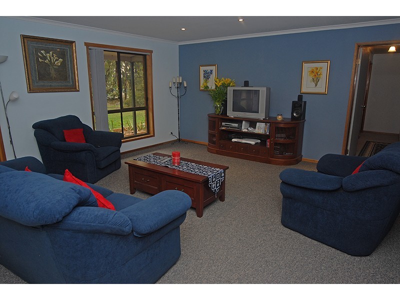 19 Cynthia Court, Haddon VIC 3351