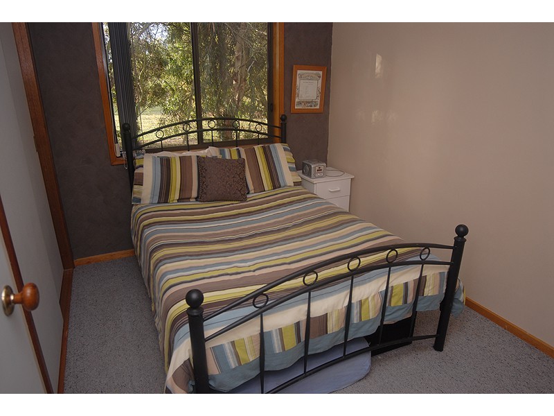 19 Cynthia Court, Haddon VIC 3351