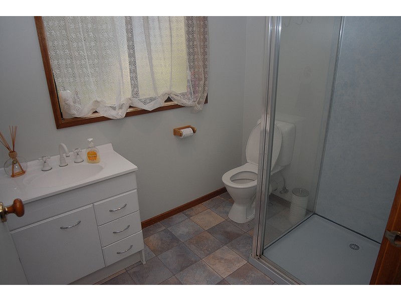 19 Cynthia Court, Haddon VIC 3351