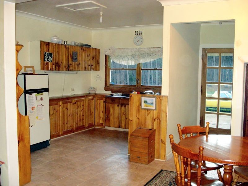 29 Howlett Road, Ross Creek VIC 3351