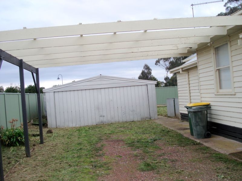 19 Clarke Street, Miners Rest VIC 3352