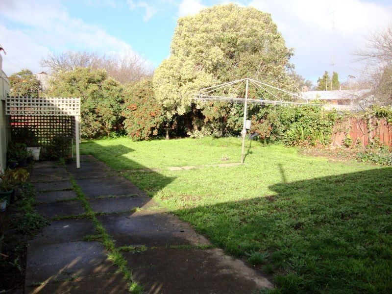 2 Hawthorn Grove, Wendouree VIC 3355