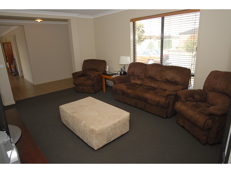 17 Delaney Drive, Miners Rest VIC 3352