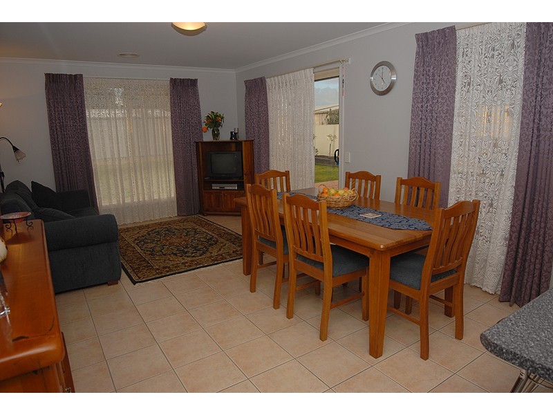 46 Albert Street, Miners Rest VIC 3352