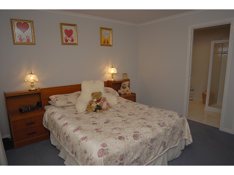 46 Albert Street, Miners Rest VIC 3352