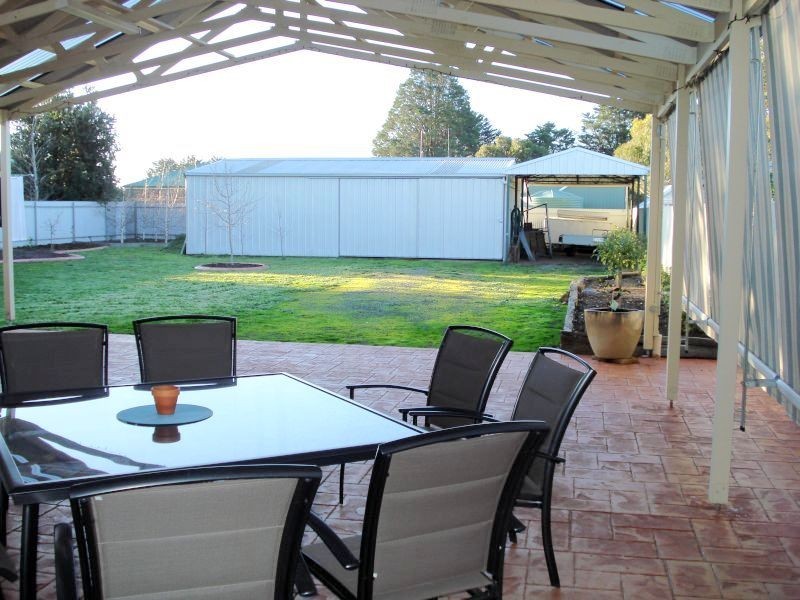 46 Albert Street, Miners Rest VIC 3352