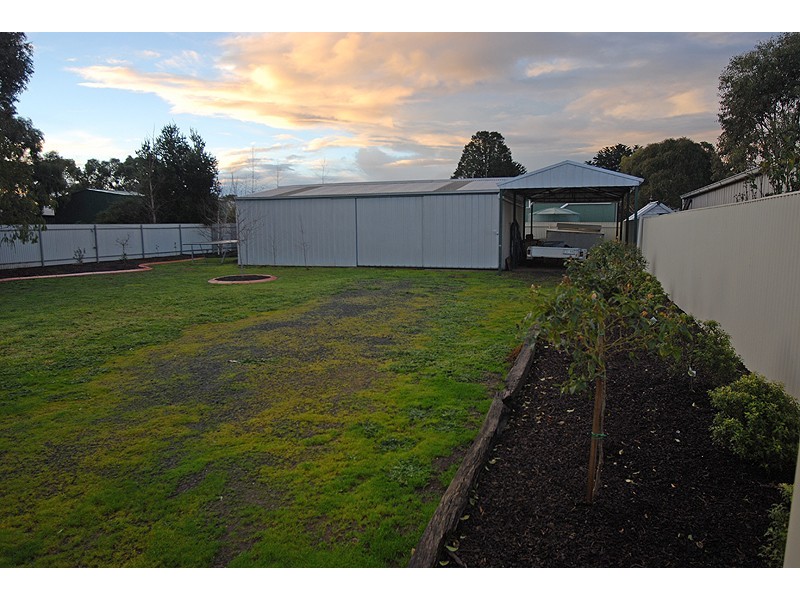 46 Albert Street, Miners Rest VIC 3352