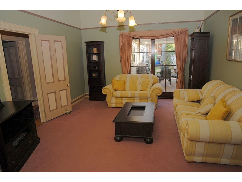 321 Ligar Street, Soldiers Hill VIC 3350