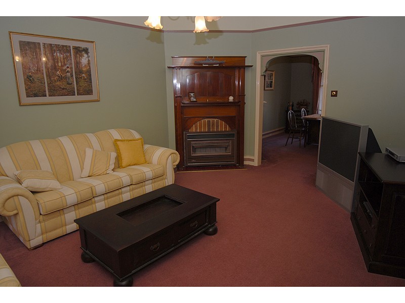 321 Ligar Street, Soldiers Hill VIC 3350