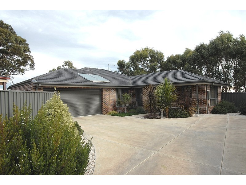 15B King George Way, Mitchell Park VIC 3352