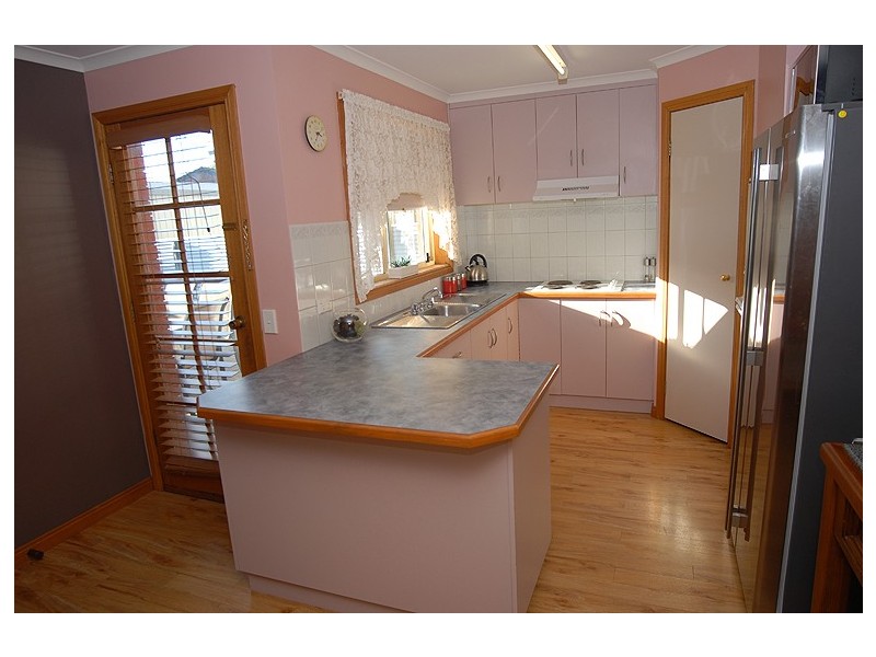 5 Lawrence Street, Sebastopol VIC 3356