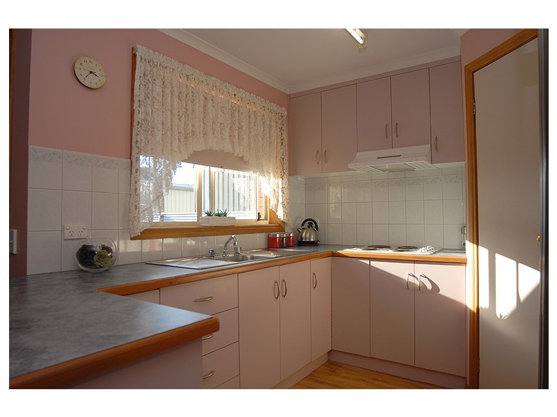 5 Lawrence Street, Sebastopol VIC 3356