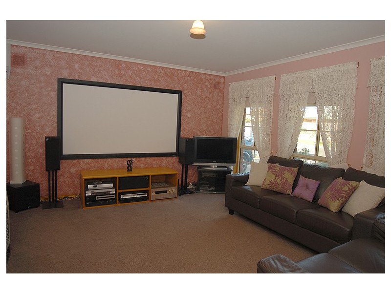 5 Lawrence Street, Sebastopol VIC 3356