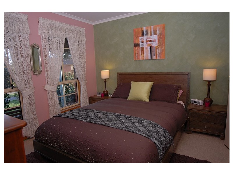 5 Lawrence Street, Sebastopol VIC 3356