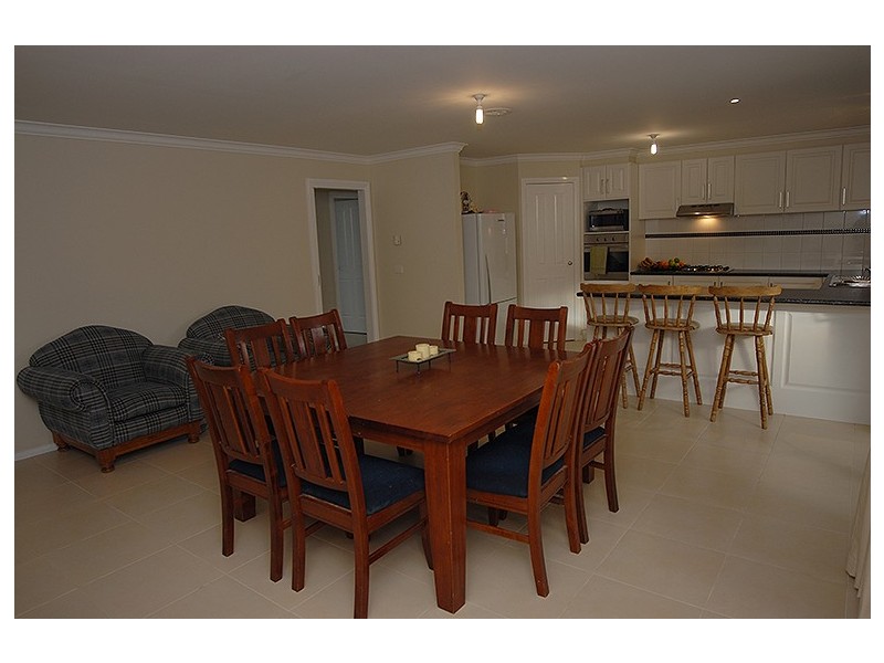 107 Birdwood Avenue, Sebastopol VIC 3356