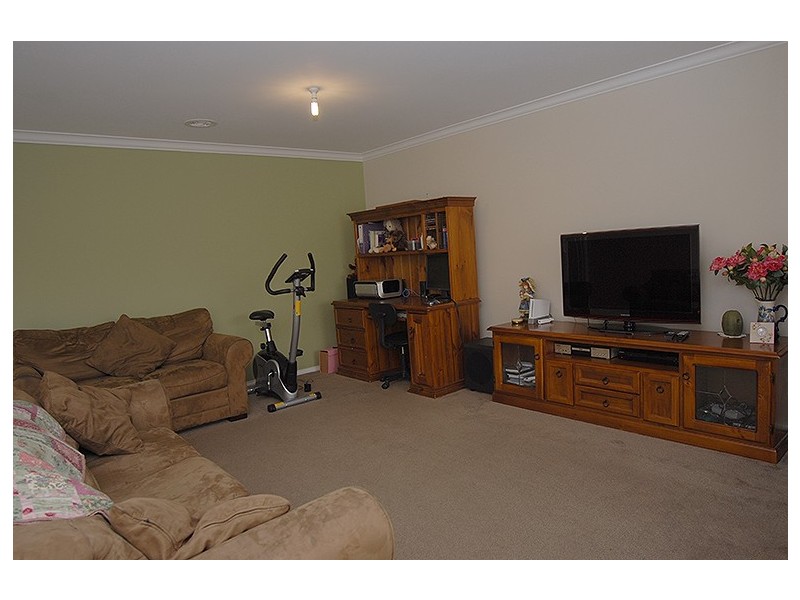 107 Birdwood Avenue, Sebastopol VIC 3356