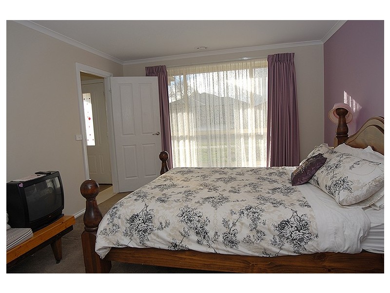 107 Birdwood Avenue, Sebastopol VIC 3356