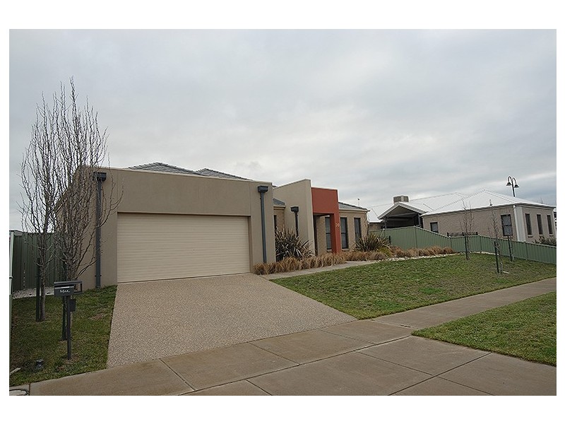 30 Waterford Drive, Miners Rest VIC 3352
