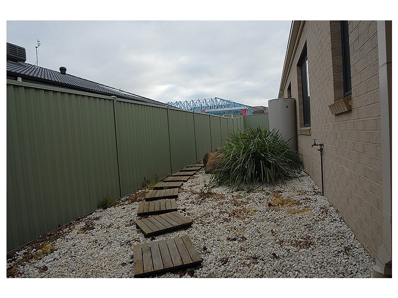 30 Waterford Drive, Miners Rest VIC 3352