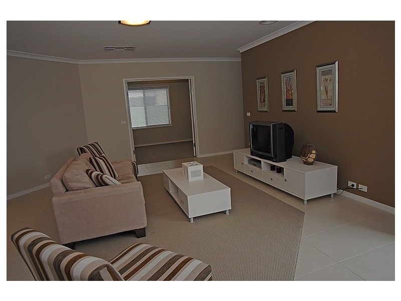 30 Waterford Drive, Miners Rest VIC 3352