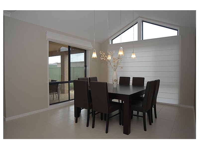 30 Waterford Drive, Miners Rest VIC 3352