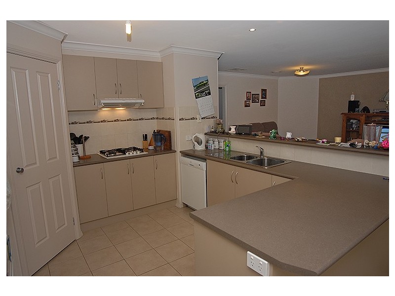 24 Josephine Way, Sebastopol VIC 3356