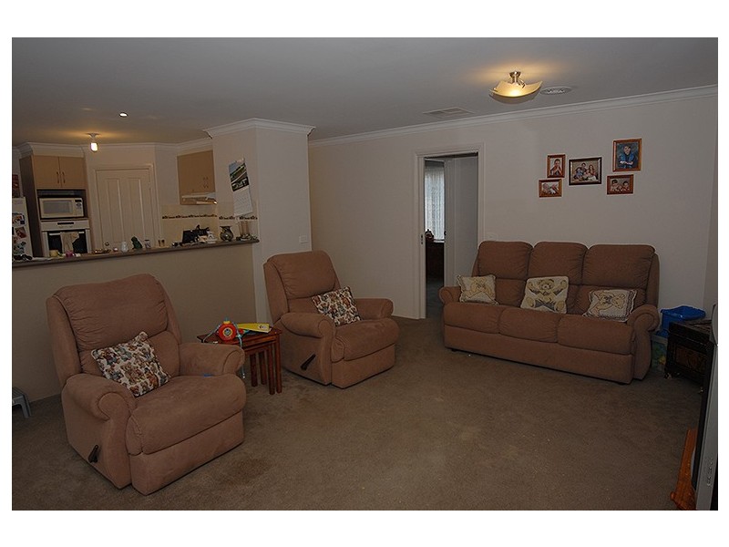 24 Josephine Way, Sebastopol VIC 3356