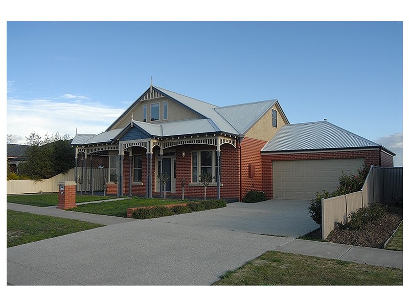 1915 Sturt Street, Alfredton VIC 3350