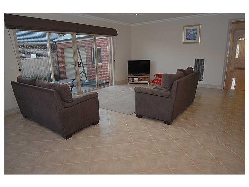 1915 Sturt Street, Alfredton VIC 3350