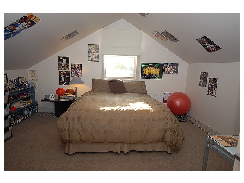 1915 Sturt Street, Alfredton VIC 3350