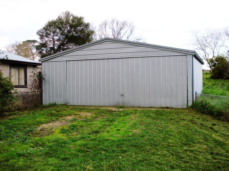 944 Carngham Linton Road, Snake Valley VIC 3351
