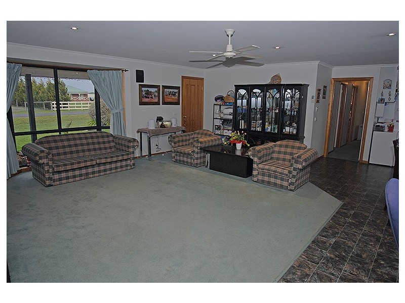 14 Dorothy Court, Ross Creek VIC 3351