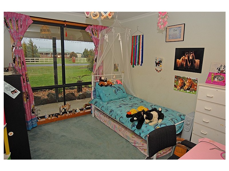 14 Dorothy Court, Ross Creek VIC 3351