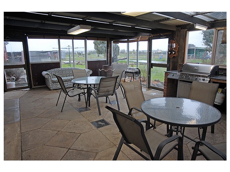 14 Dorothy Court, Ross Creek VIC 3351