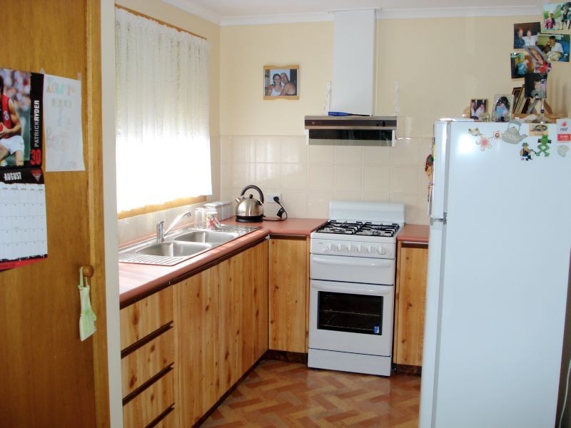 9/724 Chisholm Street, Black Hill VIC 3350