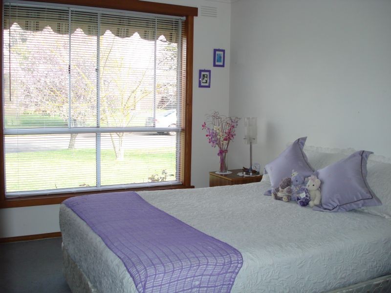 16 Christine Avenue, Alfredton VIC 3350