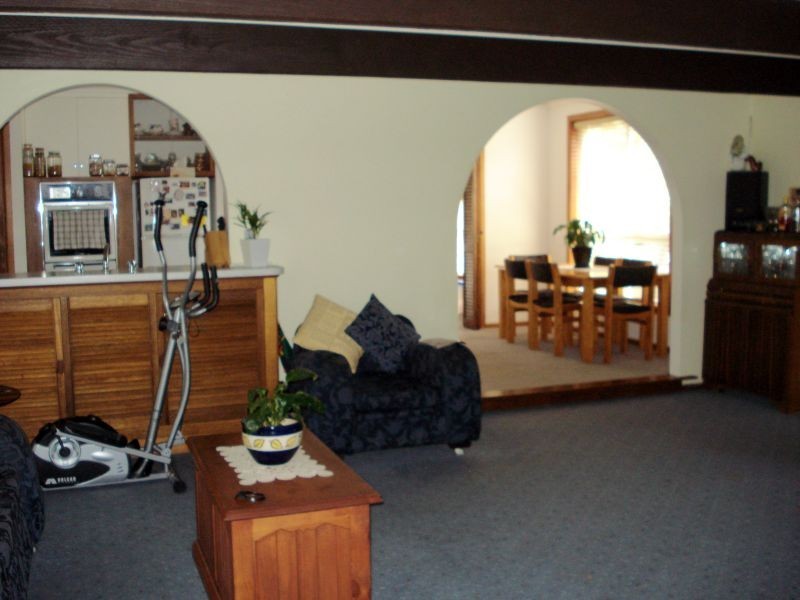 16 Christine Avenue, Alfredton VIC 3350