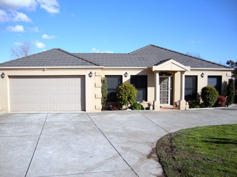 10 Zora Court, Sebastopol VIC 3356