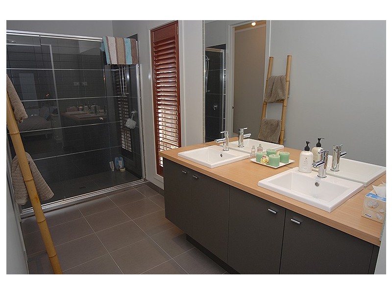 99 Alfredton Drive, Alfredton VIC 3350