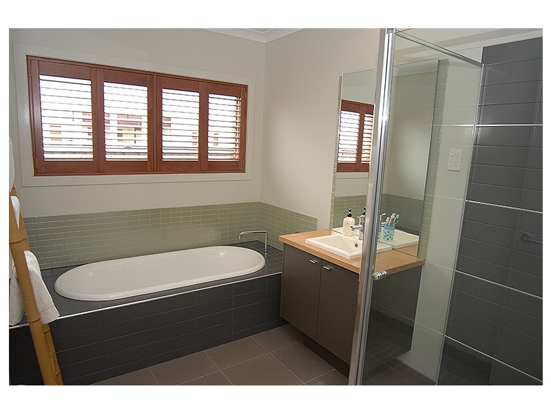 99 Alfredton Drive, Alfredton VIC 3350