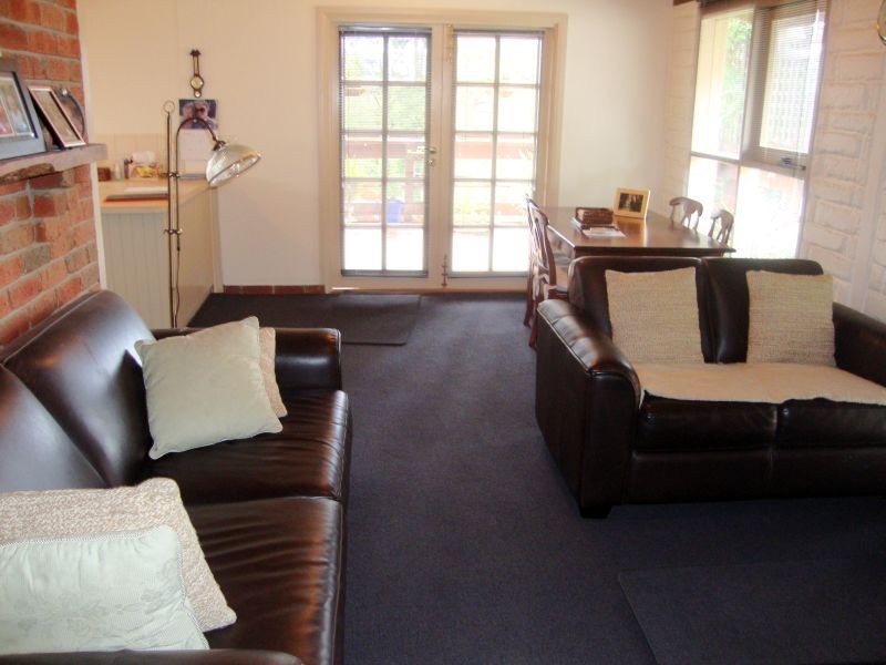 8 Summit Crescent, Brown Hill VIC 3350