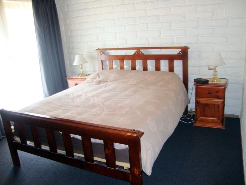 8 Summit Crescent, Brown Hill VIC 3350