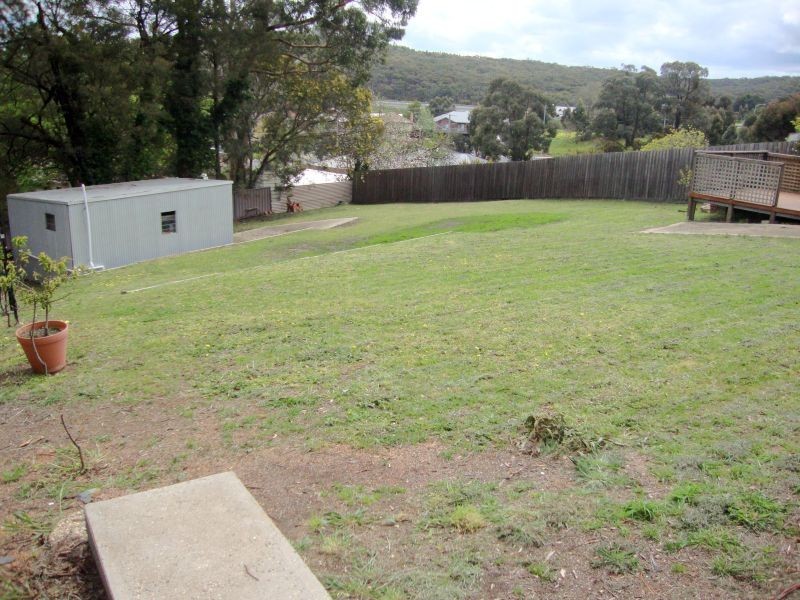 8 Summit Crescent, Brown Hill VIC 3350